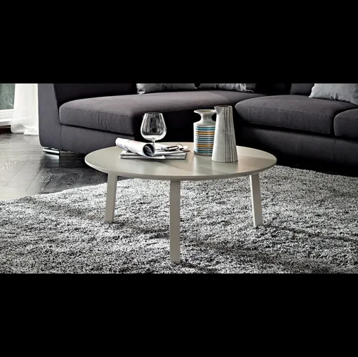 Tavolino rotondo con piano in mdf laccato e gambe in legno massiccio Gioia di La Primavera