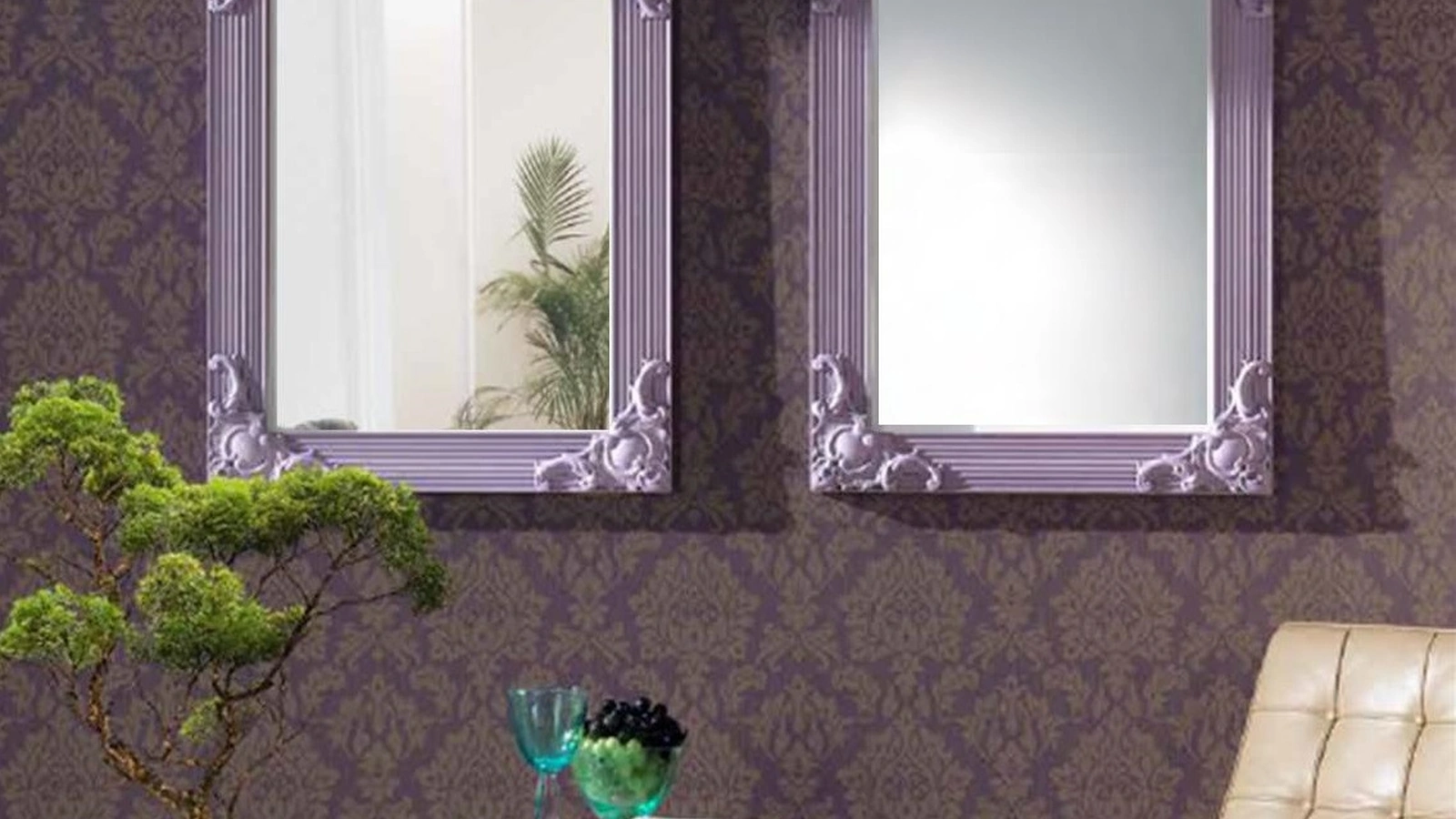 Specchio Vanity con cornice in legno laccato de La Vetreria