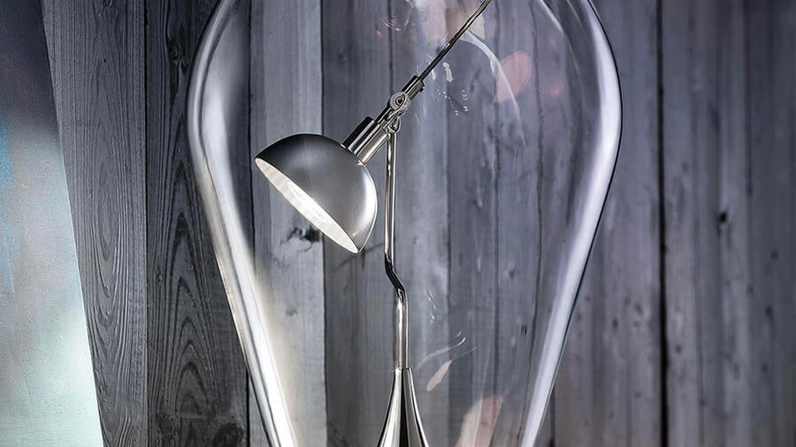 Lampada da tavolo in vetro soffiato Blow di Lodes