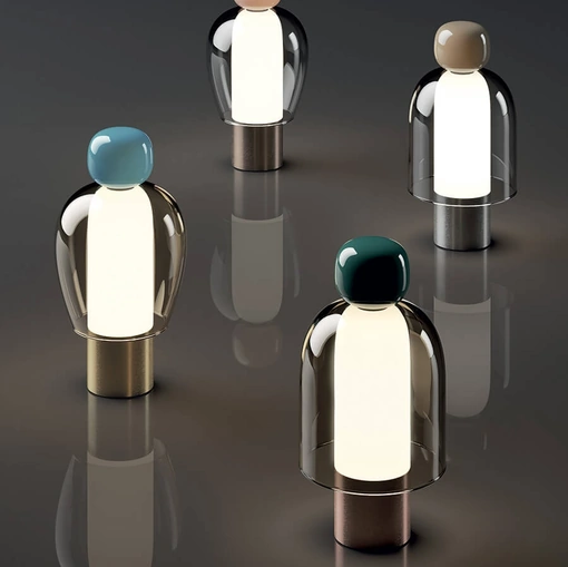 Lampada da tavolo ricaricabile in vero soffiato Easy Peasy di Lodes