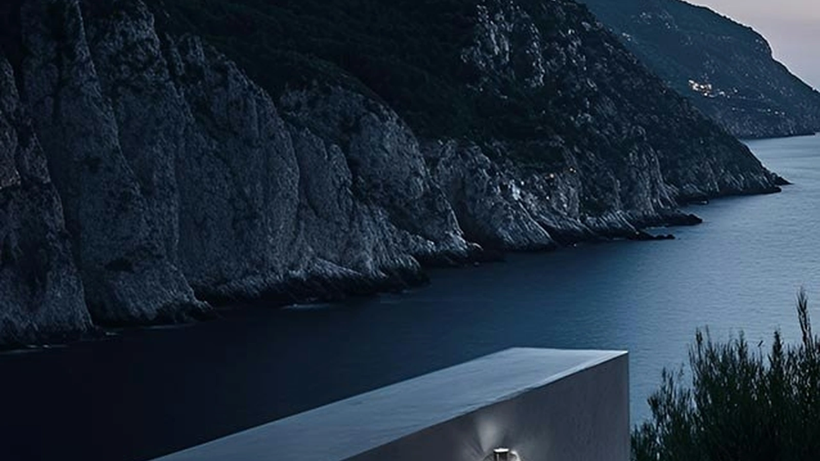 Lampada Bang Outdoor Step Light di Slamp