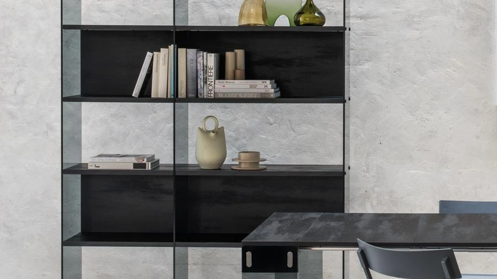 Libreria componibile divisoria in vetro e laminato Byblos di Pezzani