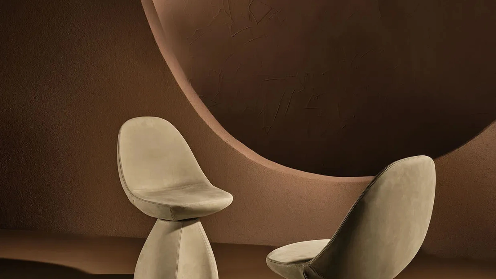 Sedia Nest rivestita in Nabuk di Nature Design