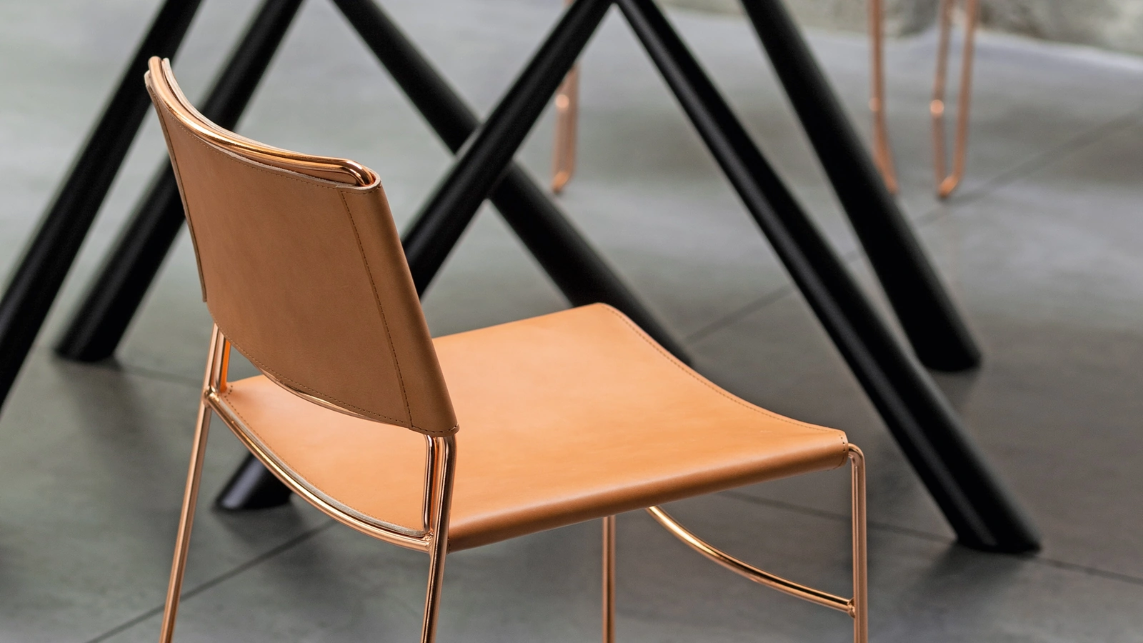 Sedia in cuoio Slim di Midj