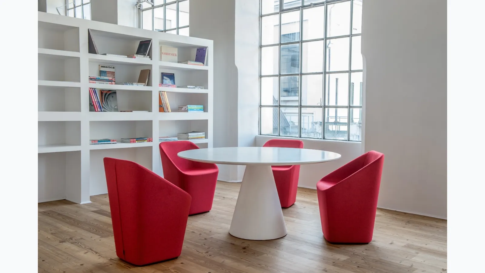 Tavolo Ikon Table di Pedrali