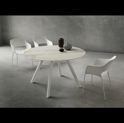 Tavolo Nicola in gres porcellanato con gambe in alluminio di La Primavera