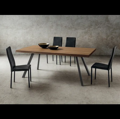 Tavolo Nicola in legno di La Primavera