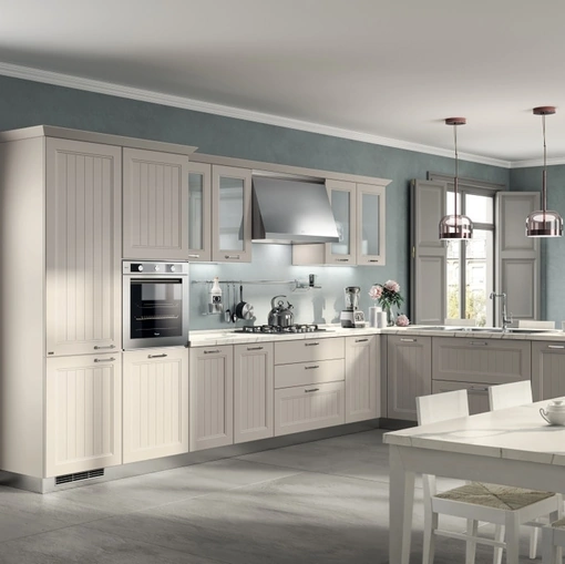 Cucina Classica con penisola Colony 04 in laccato Bianco a doghe di Scavolini
